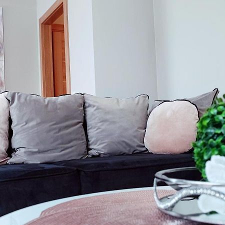 Cosmopolitan Apartament Z Bezplatnym, Prywatnym Parkingiem W Hali Garazowej Торунь Экстерьер фото
